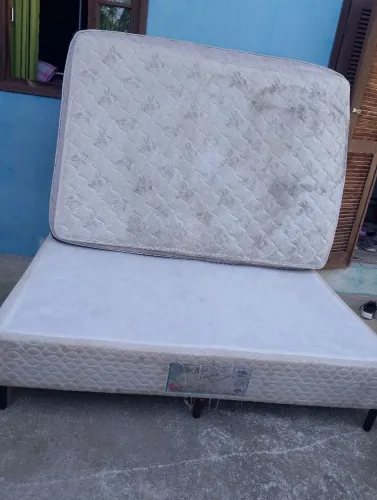 Cama de casal para doar , muito usada ler a descrição completa .