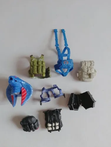 Acessórios Gi Joe modernos escala 3,75 originais Hasbro.