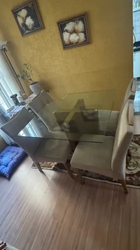 Mesa de jantar 4 lugares