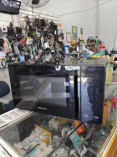 Micro-ondas Agrato 110v 32lts Preto usado conservado