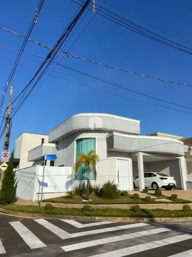 Casa à venda no bairro Parque Olívio Franceschini em Hortolândia - SP