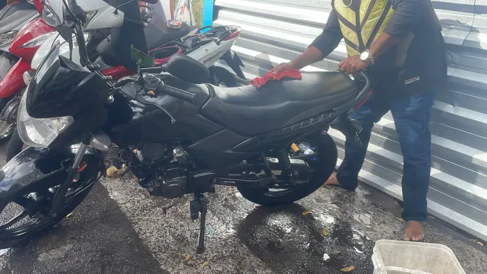 Vendo uma mottu