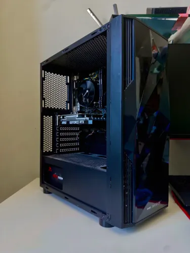 PC Gamer i7-10700F + RTX 3050 + 16GB RAM + 1TB