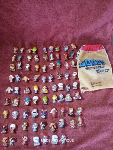 Lote de 87 gogos crazy bones metalizado+ sacola. LER O ANÚNCIO!