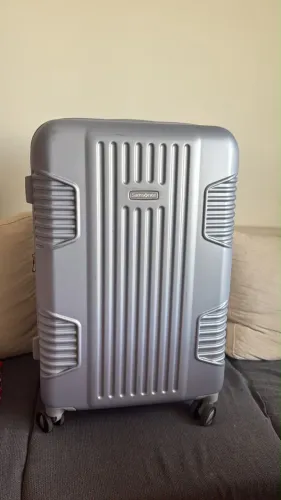 Mala de Viagem Samsonite Prata 23kg Rígida - Rodas 360°