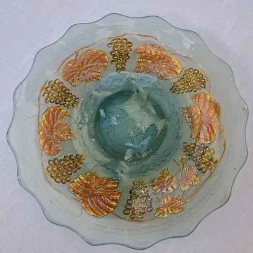 Prato Decorativo Vintage em Vidro Verde com Uvas Furta-Cor - 29 cm