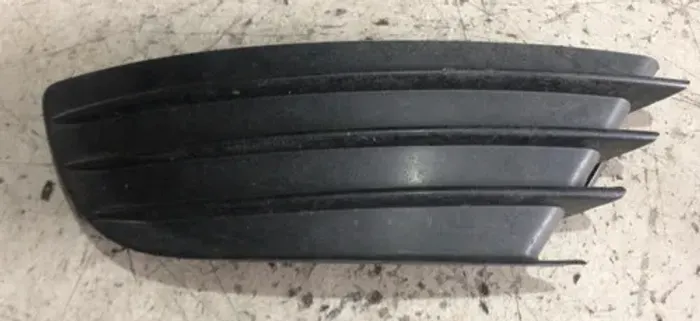 Moldura Do Farol De Milha Esquerdo Citroen C4 2008 Sem Furo Preto