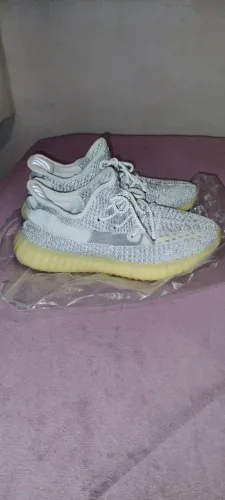 Tênis Adidas Yeezy