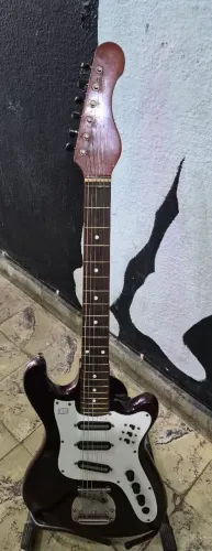 Guitarra Tonante antiga na Musical Brother