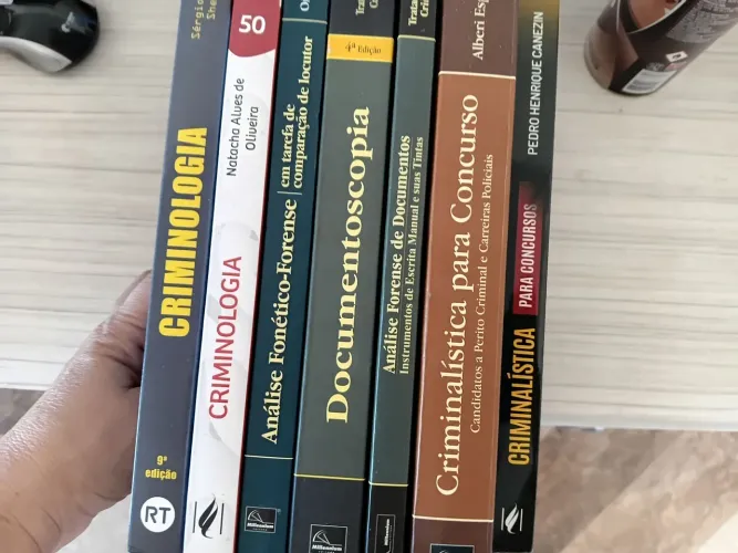 10 Livros de Criminalística e CRIMINOLOGIA para Concursos