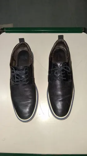 Sapato Casual em couro legítimo da Dudalinda em excelente estado.
