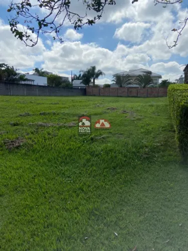 Terreno Padrão em Condomínio em Jacareí