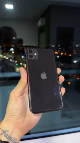 iPhone 11 | 64gb | 73% Saúde da Bateria