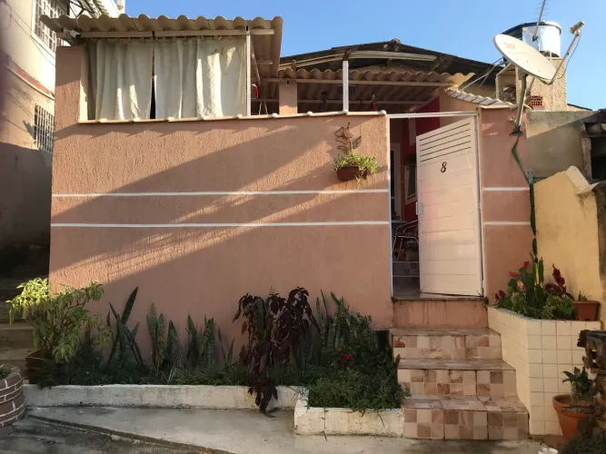 Casa de Vila 1 Quarto c/ Split, Closet e Quintal | Prata - Nova Iguaçu | R$ 800