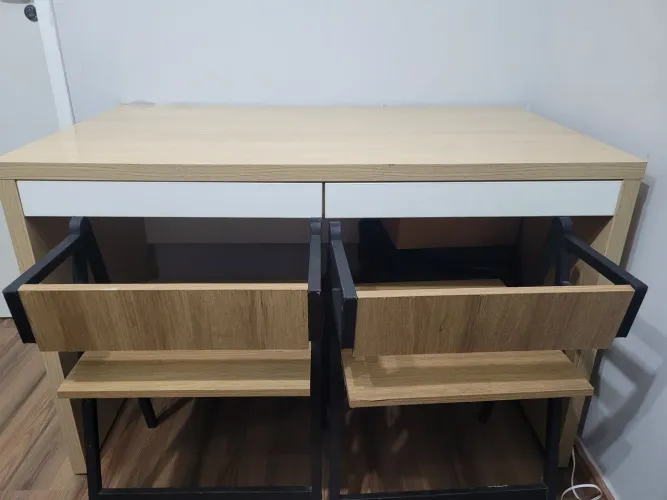 Mesa de escritório com 2 gavetas 