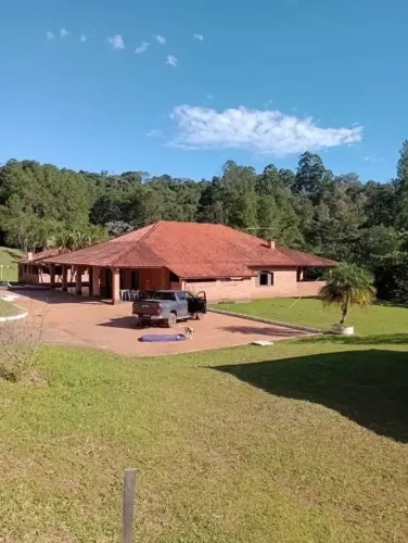Sítio à Venda no Bairro do Cedro 2,5 Alqueires | Estrutura Completa para Moradia - Cunha