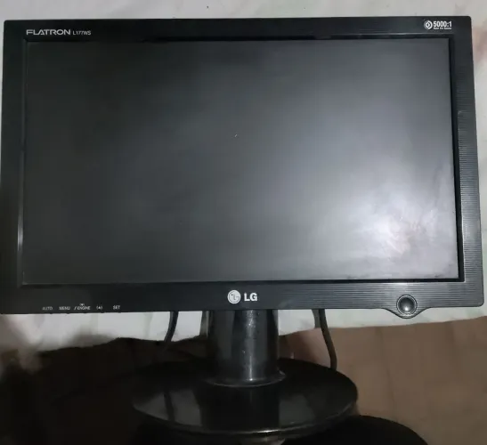 Monitor e teclado