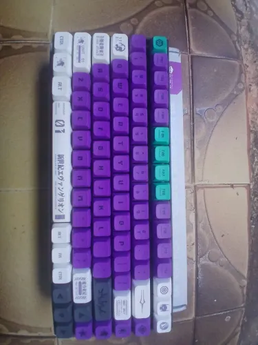 Venda-se teclado MACHINIKE K500-B84 novo tem software pra configurar ele 
