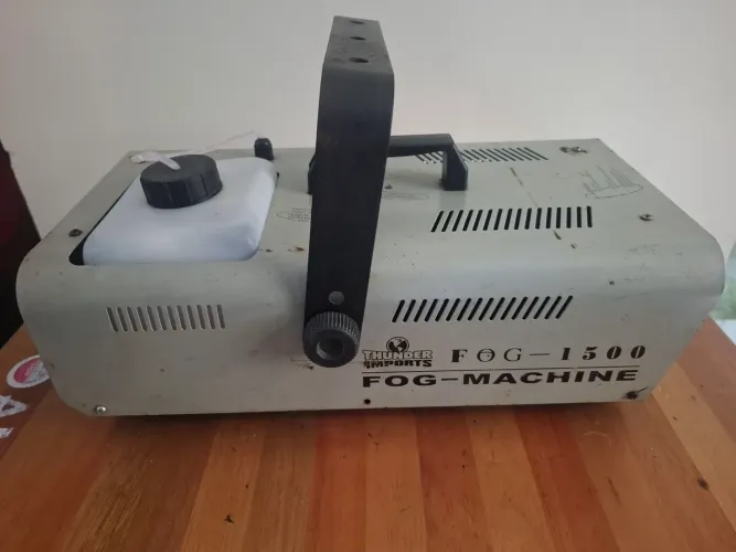 Máquina de fumaça.