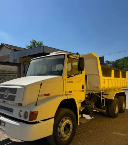 L-1620 2011 6x2 caçamba basculante