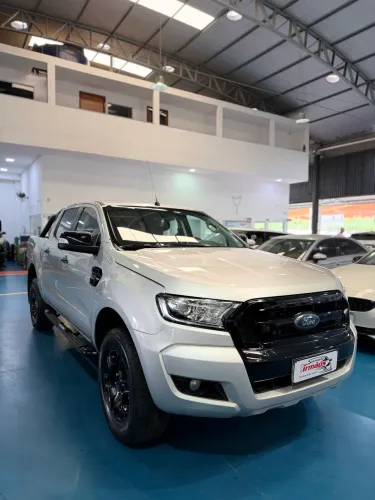 Ford Ranger XLT 2.5 16V 4X2 CD Flex 2017