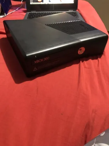 Xbox 360 novinho desbloqueado