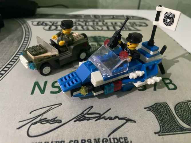 Manta do Snoopy e 2 legos