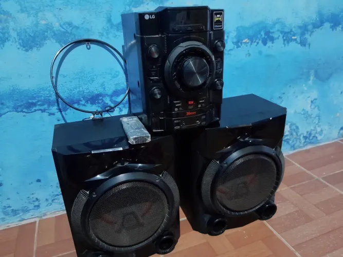 Som LG 620W COM DEFEITO