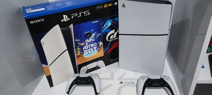 Vende-se PS5 slim digital
