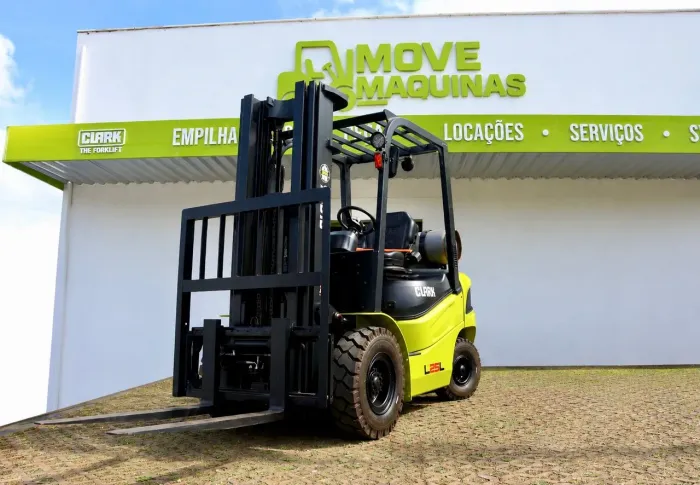 Empilhadeira Clark L25L 2500Kg - Preço de Fábrica