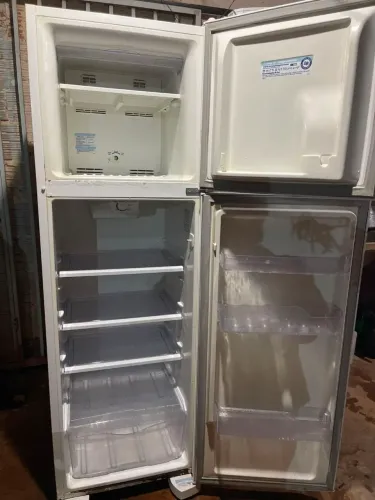 Geladeira Frost Free Electrolux