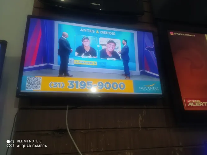 4 tvs sendo vendido barato Com garantia