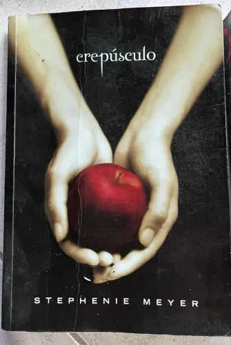 VENDO LIVRO CREPÚSCULO - COLEÇÃO