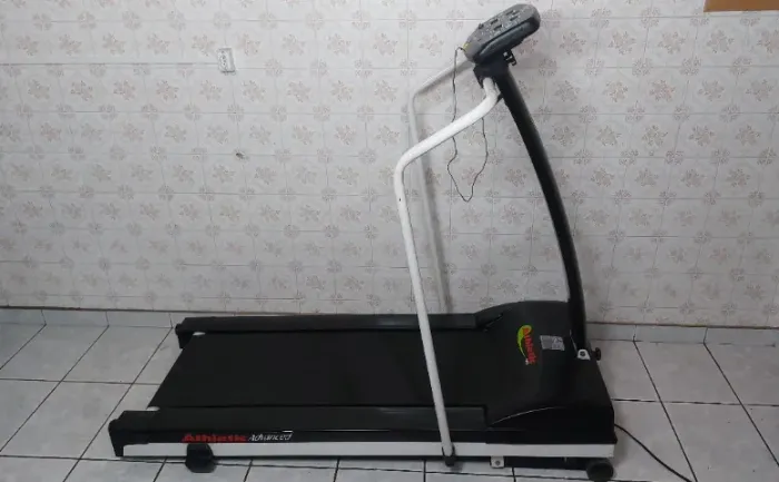 Esteira Elétrica Athletic Way 110V- até 120Kg / Vel 1 a 12 Km - Favor Leia.