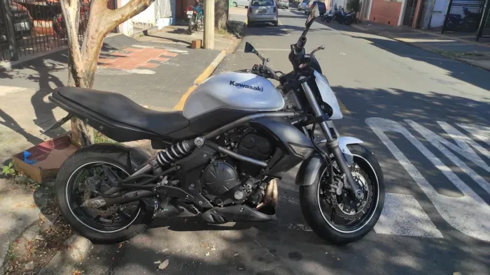 Kawasaki er6n Baixíssima kilometragem