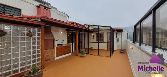 Cobertura para Venda em Teresópolis, AGRIOES, 2 dormitórios, 1 suíte, 2 banheiros, 1 vaga
