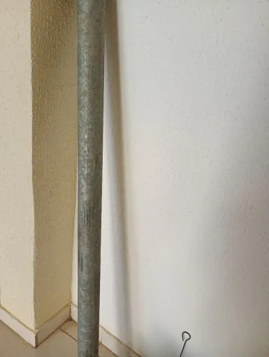 CANO DE POSTE EM FERRO 1M e 68Cm