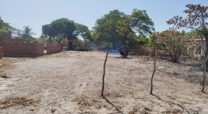 Vendo ou troco terreno localizado em lagoa de dentro.