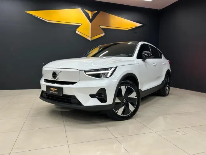 Volvo C40 Recharge Plus (elétrico) 2024