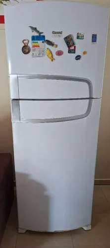 Vende-se uma geladeira da consul usada.