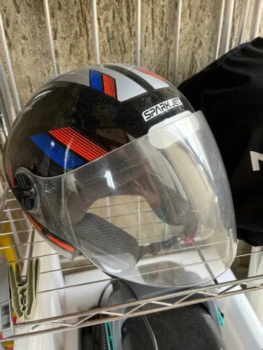 Capacete pouco uso