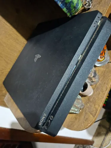 Playstation 4 / PS4 / Desbloqueado 5.05 ! Raridade!