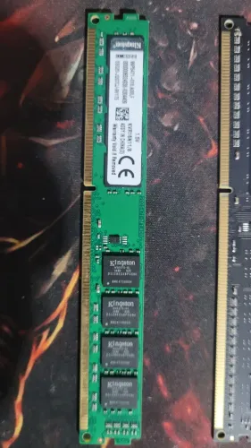 Memória DDR3 2 pentes de 8GB cada 1600 MHz 100,00 cada pente <br><br>100,00 cada