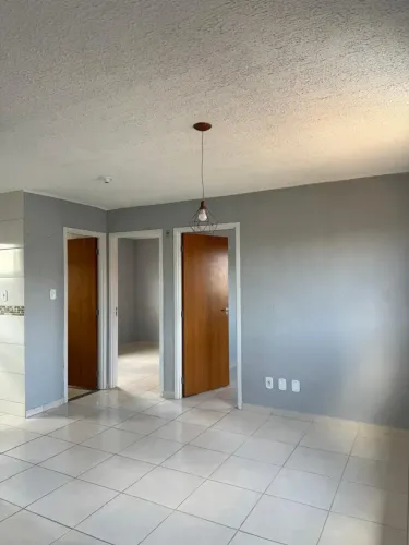 Alugo apartamento superior na Cidade Ocidental, perto do Mercado Cristal