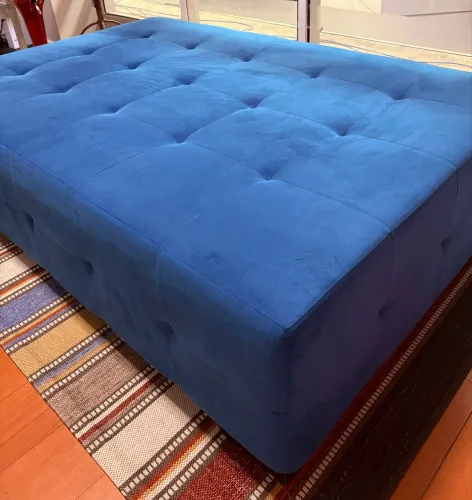 Puff de sala em camurça 