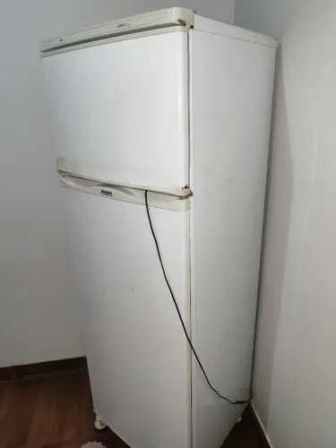 Geladeira usada!!
