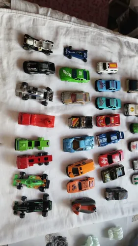 Colecao carrinhos antigos raros Estrella Hot Wheels Matchbox Dinky Toys