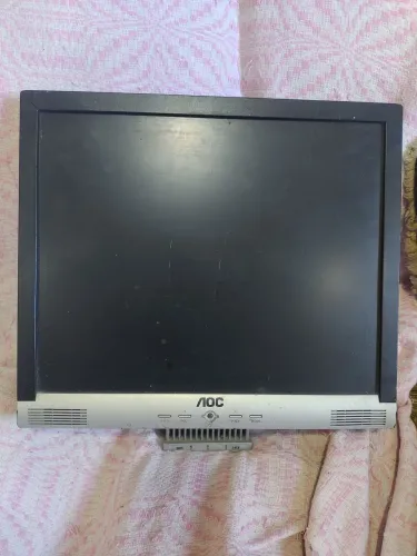 Monitor AOC 17"( sem pé)