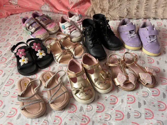 Lote de calçados Menina