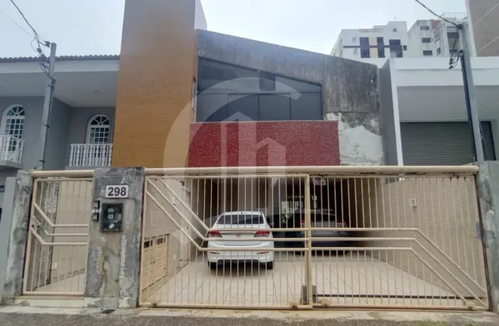 EXCELENTE CASA A VENDA NO BAIRRO 13 DE JULHO